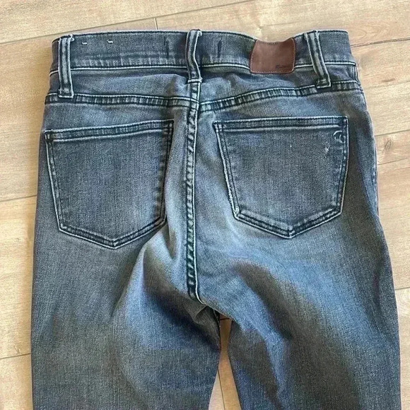 Madewell Faded Black Distressed High Riser Skinny Jeans Kincaid Wash SZ 24 - Picture 13 of 13